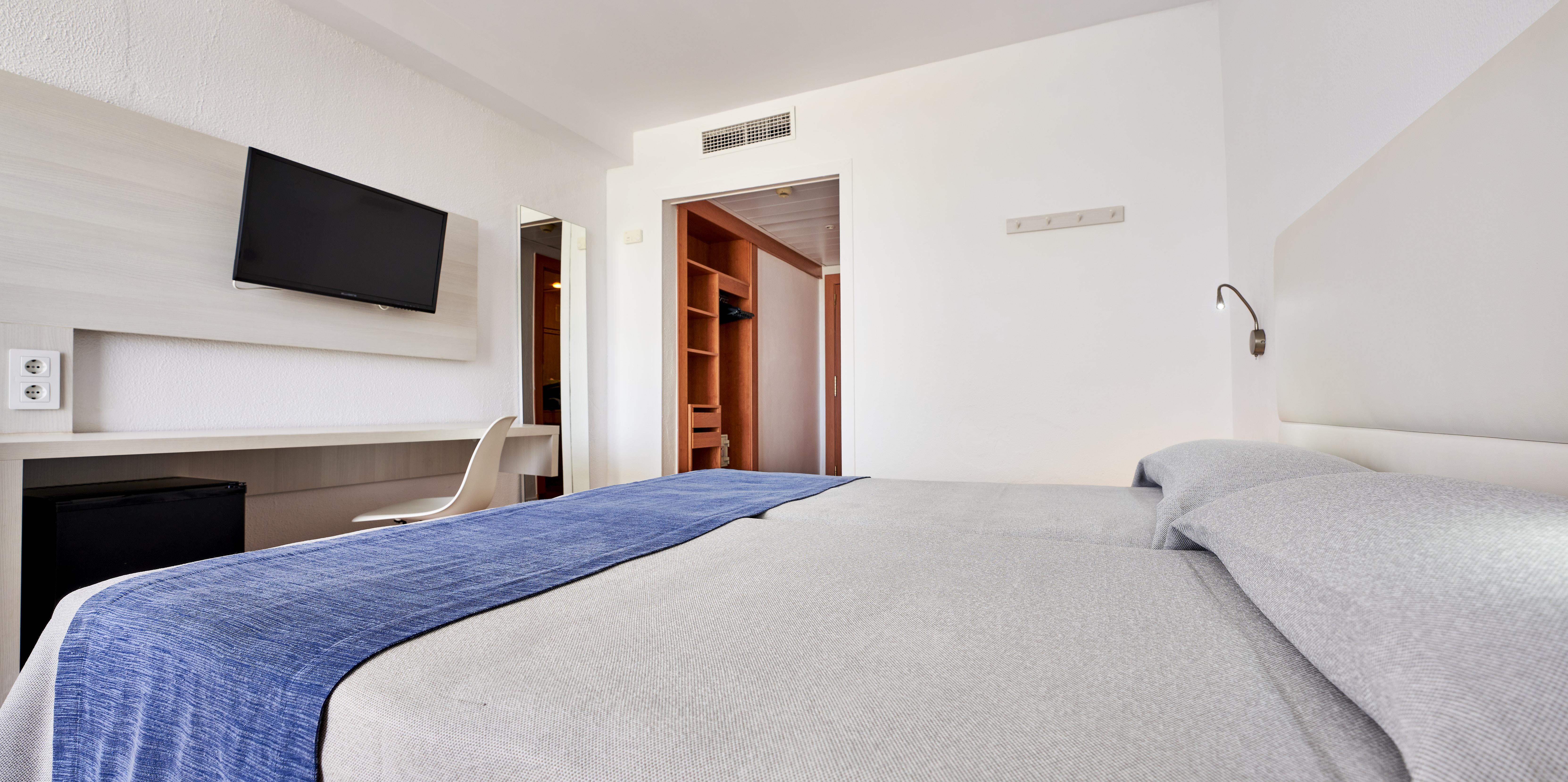 Smartline Cala N Bosch Hotel Cala en Bosc Eksteriør bilde